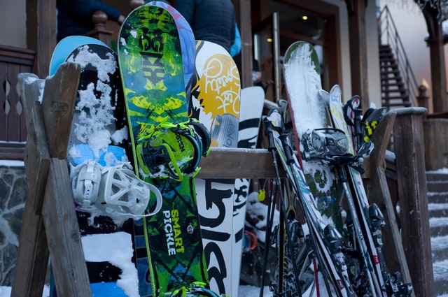 Deska snowboardowa - ostrzenie krawędzi, regeneracja ślizgu