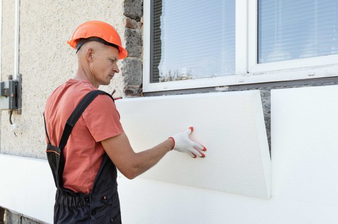 Jakie są różnice pomiędzy styropianem grafitowym a białym